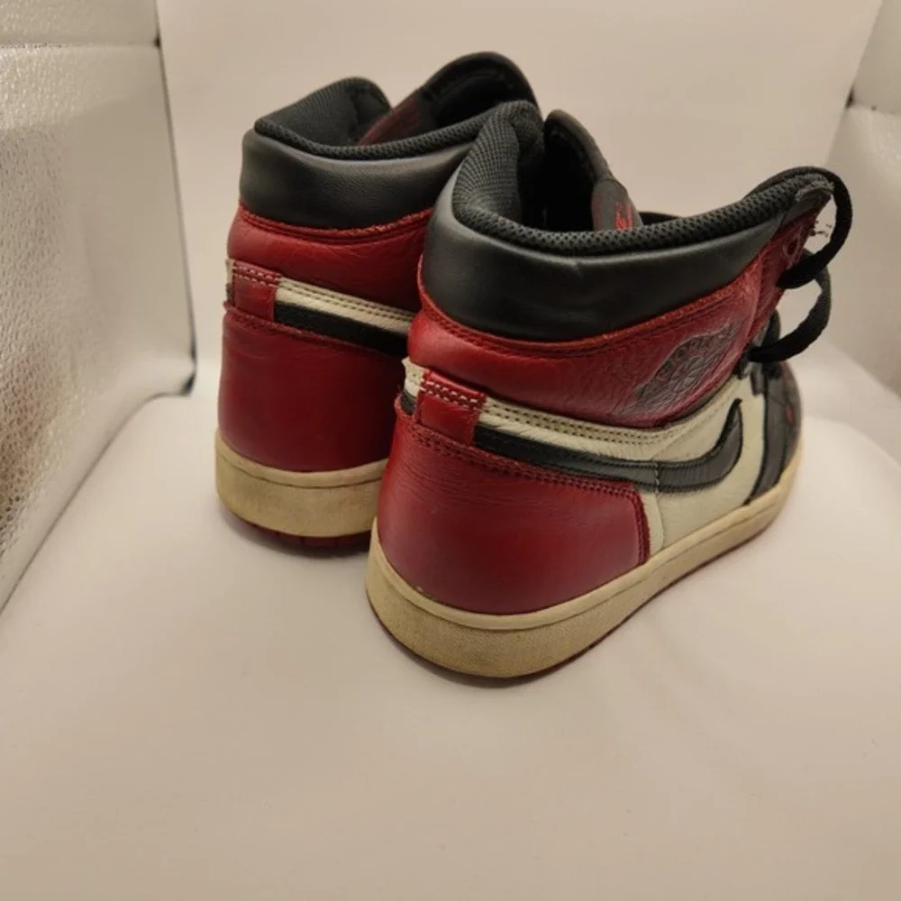 Size 8.5- Jordan 1 Retro OG High Bred Toe Black White Red‎ Leather (555088-610)